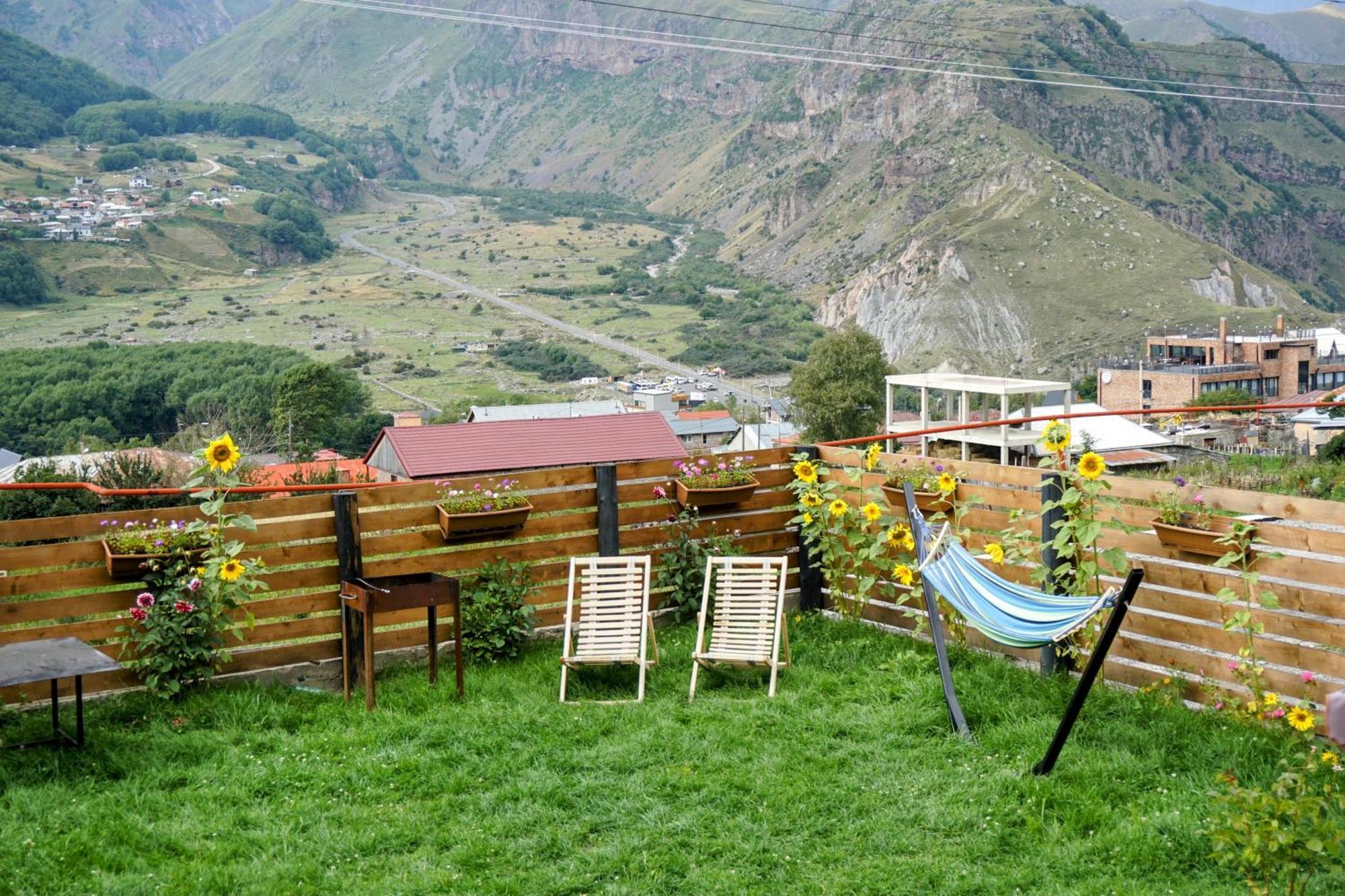 Cottage Caucasus Stepantsminda Exterior photo
