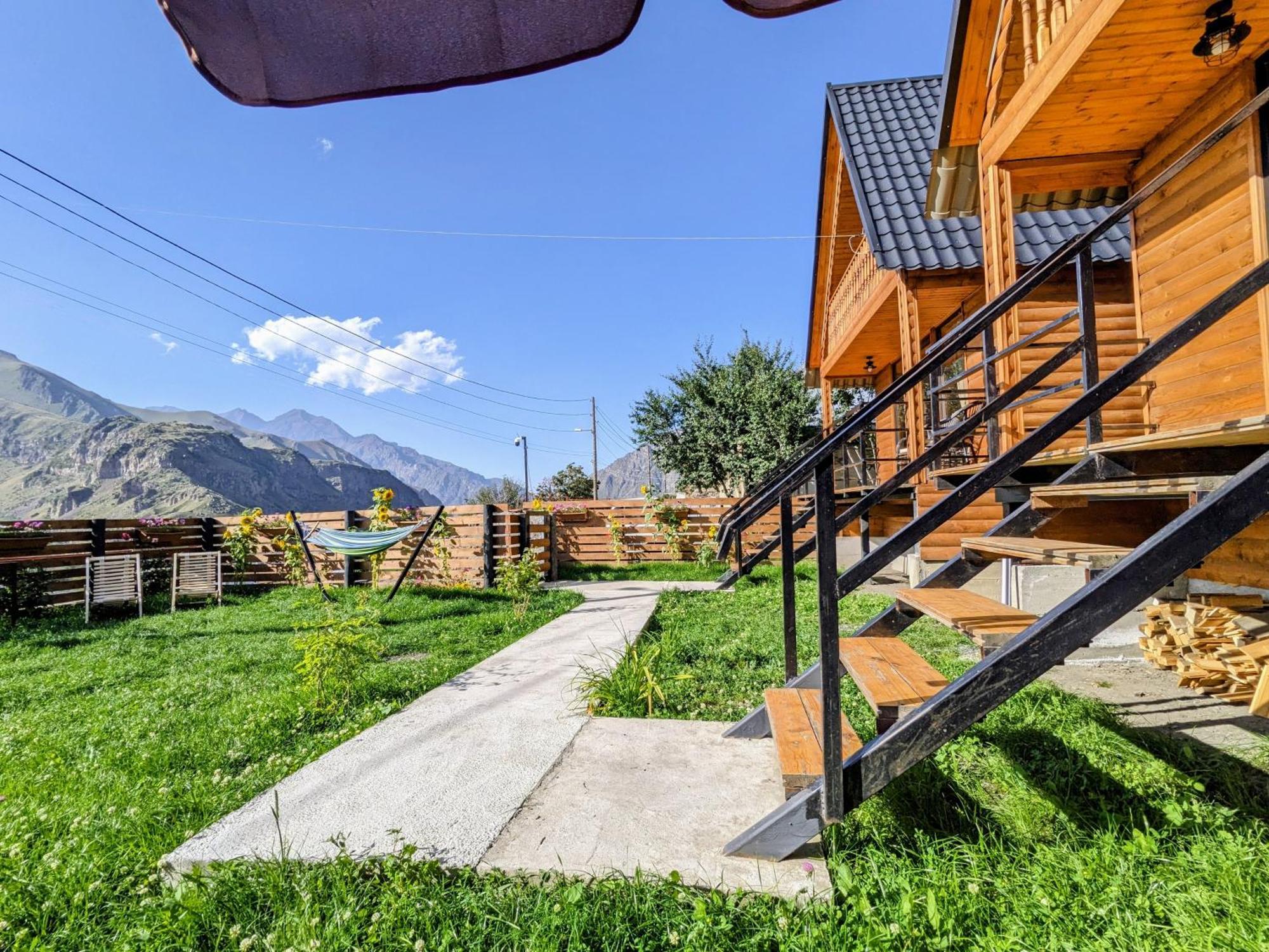 Cottage Caucasus Stepantsminda Exterior photo